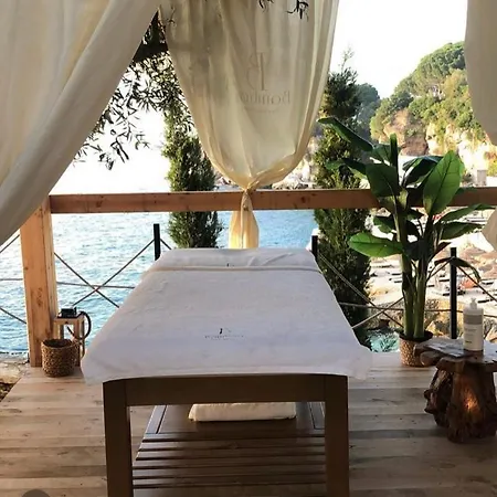 Coast V94 Villa Paljasa