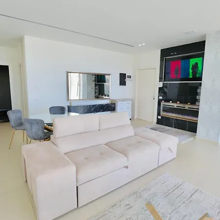 Coast V94 بالاسي