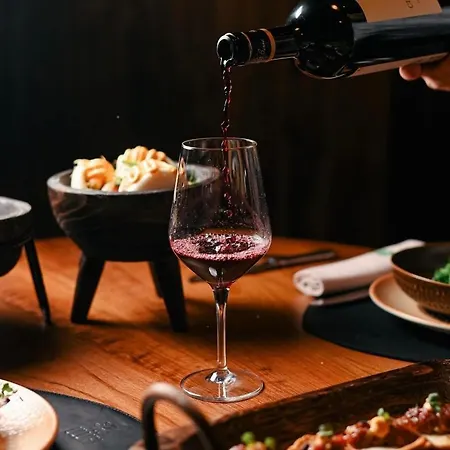 Coast V94 بالاسي