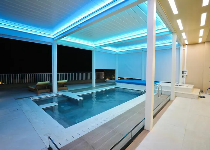 Villa Coast V94 Palasë