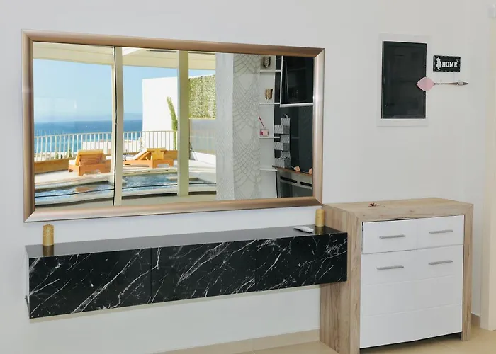 Villa Coast V94 Palasë