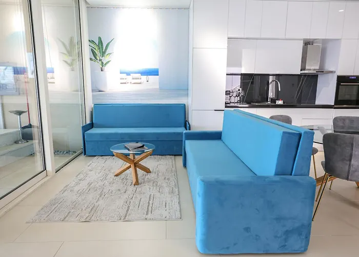 Villa Coast V94 Palasë